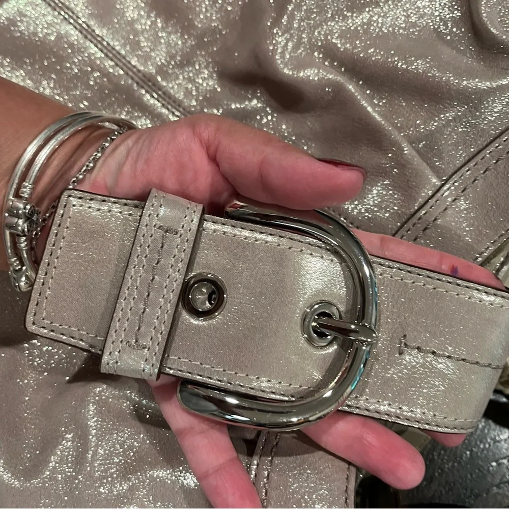 Coach Metallic Pink Shoulder Bag - Picture 3 of 12